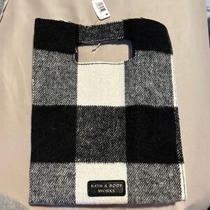 Bath & Body Works Black & Gray Buffalo Plaid Carry Tote